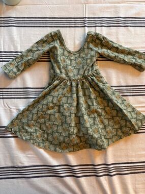 Alice + Ames | Dresses | Green Fit And Flare Casual Dress With Long Sleeves  | Poshmark